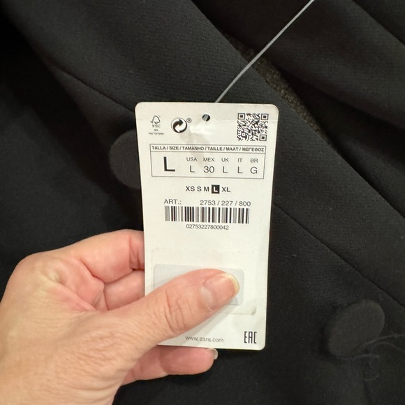 Never worn Zara portrait, color, long sleeve jacket. - Picture 9 of 9